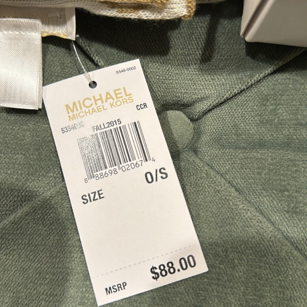 Michael Kors Scarf and Hat Set - Beige with MK Logo - Picture 3 of 4